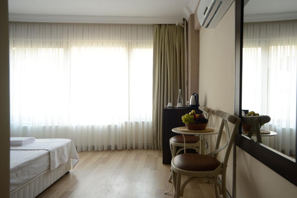 Royalist Tophane Istanbul Room photo