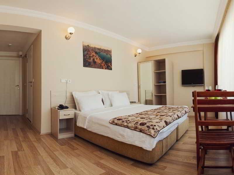 Royalist Tophane Istanbul Room photo